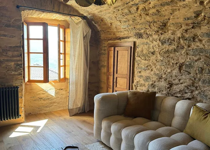 度假居 With Character In Corsica *