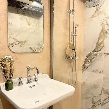 With Character In Corsica Feriehus